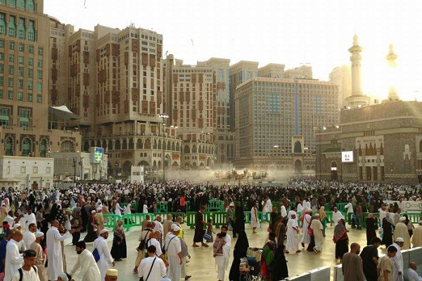 تجربه سفر به مکه و مدینه در ماه رمضان / گزارش/ انگلیسی