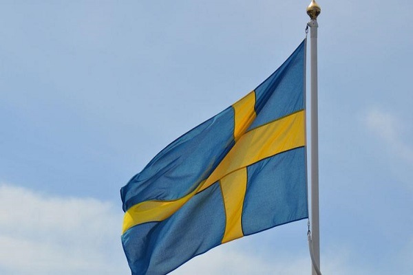 به آتش کشیده شدن نمازخانه‌ای در سوئد / در حال تکمیل