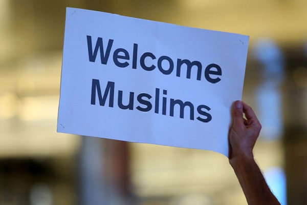 تظاهرات علیه منع ورود مسلمانان به آمریکا / در حال تکمیل