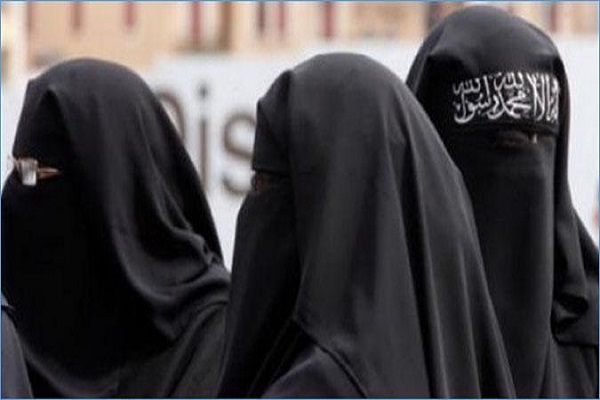 بازداشت سه زن داعشی در غرب موصل بازداشت سه زن داعشی در غرب موصل