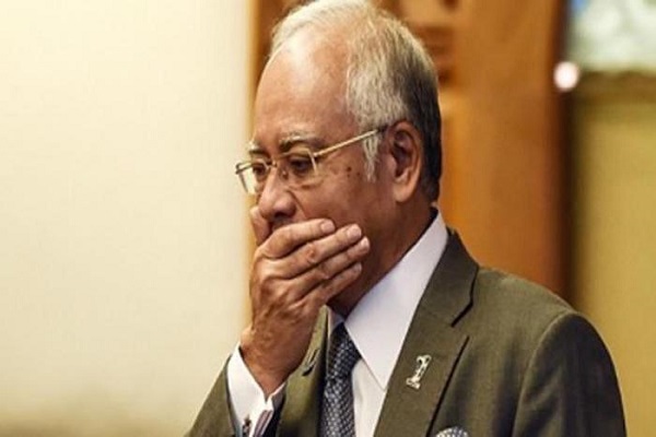 بازجویی نخست وزیر سابق مالزی به اتهام فساد مالی بازجویی نخست وزیر سابق مالزی به اتهام فساد مالی