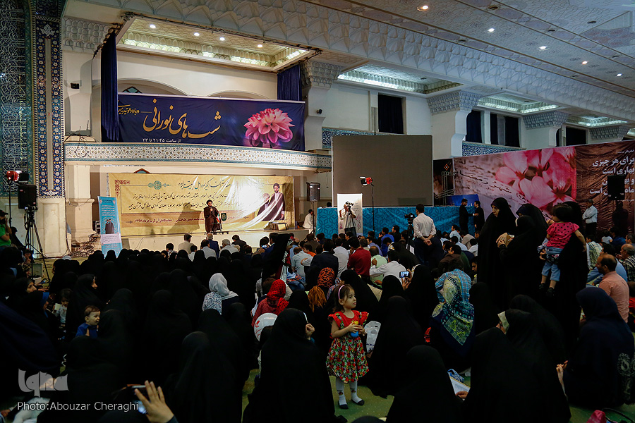 استقبال پرشور مردم ادامه دارد/ تقدیر از نهادهای برتر نمایشگاه قرآن استقبال پرشور مردم ادامه دارد/ تقدیر از نهادهای برتر نمایشگاه قرآن