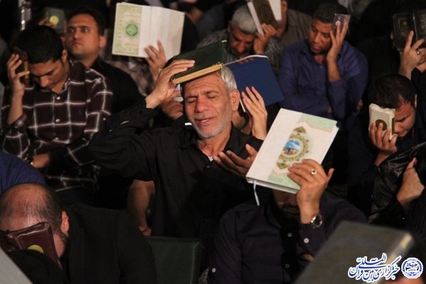 شب قدر، شبی نجات بخش و کمال آفرین است + شب زندهداران بوشهری از نگاه دوربین شب قدر، شبی نجات بخش و کمال آفرین است + شب زندهداران بوشهری از نگاه دوربین