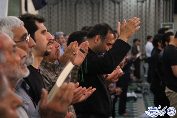 شب قدر، شبی نجات بخش و کمال آفرین است + شب زندهداران بوشهری از نگاه دوربین شب قدر، شبی نجات بخش و کمال آفرین است + شب زندهداران بوشهری از نگاه دوربین