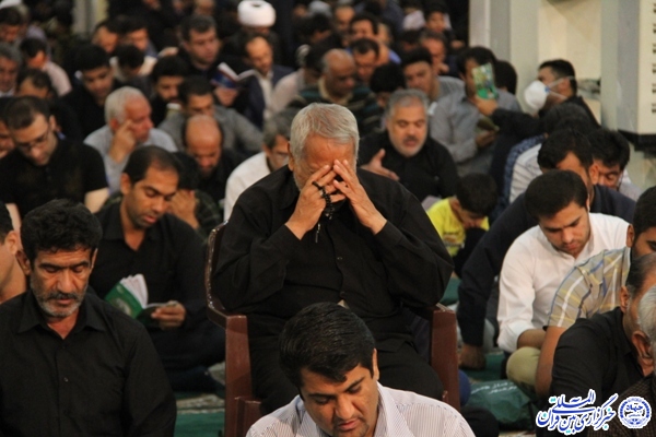 شب قدر، شبی نجات بخش و کمال آفرین است + شب زندهداران بوشهری از نگاه دوربین شب قدر، شبی نجات بخش و کمال آفرین است + شب زندهداران بوشهری از نگاه دوربین