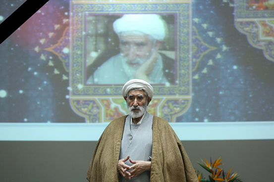 وجه دیگری از شخصیت «حجتالاسلام احمدی» وجه دیگری از شخصیت «حجتالاسلام احمدی»