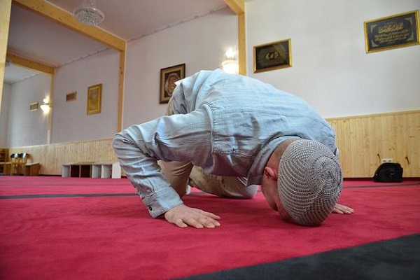 پسر 19 ساله آلمانی و روایت تشرف به اسلام