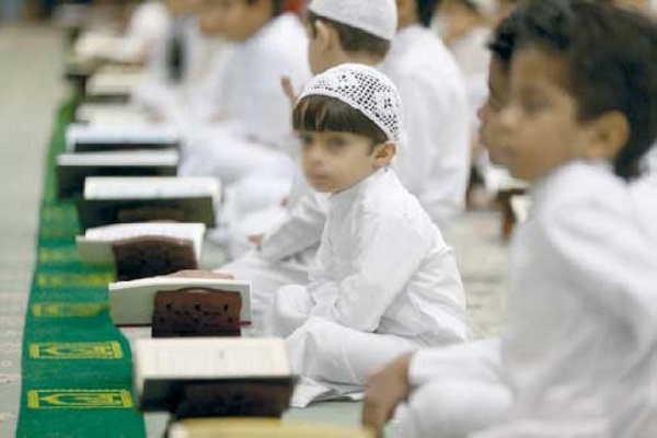 تکریم حافظان قرآن سنتی دیرینه در الجزابر تکریم حافظان قرآن سنتی دیرینه در الجزابر