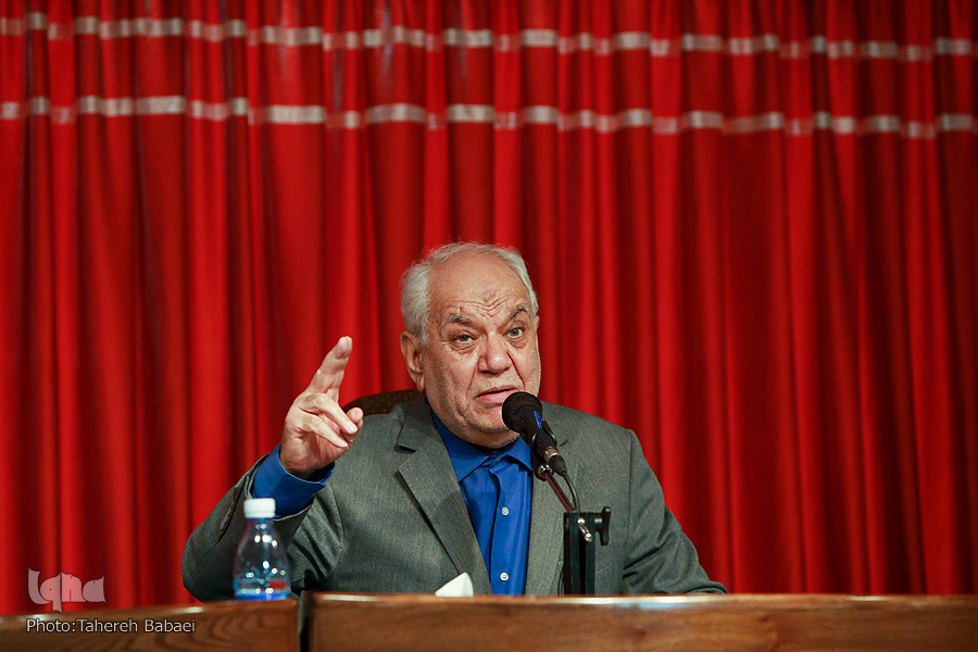 «حجتالاسلام احمدی»؛ مصداق بارز «العلماء ورثة الانبیاء» و جامعیت علمی «حجتالاسلام احمدی»؛ مصداق بارز «العلماء ورثة الانبیاء» و جامعیت علمی