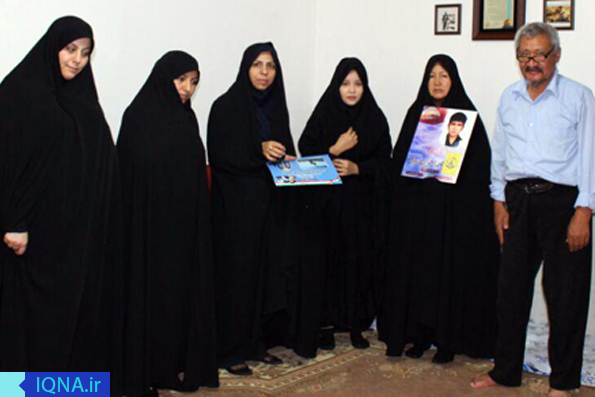 تجلیل از خانواده شهدای لشکر فاطمیون در قرچک