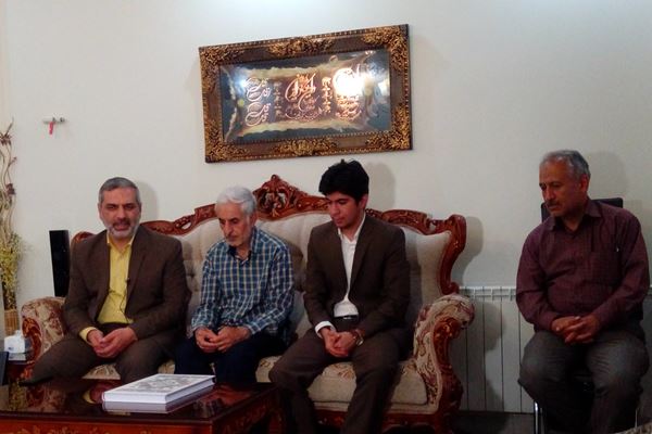 پنجشنبه//شهید خطاطی که با ظرافت سن شناسنامه&zwnj;اش را تغییر داد/درجه شهادت به علی&zwnj;اکبر خانواده حسن&zwnj;بیگی رسید