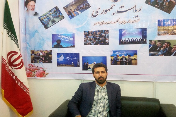 غرفه ریاست جمهوری با هدف معرفی دولت&zwnj;مردان شهید ولی خالی از عکس شهید