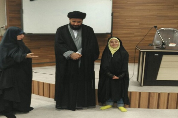 دیدار «ضحی میوند» با مدیر و قائم مقام جامعةالقرآن الکریم استان قم دیدار «ضحی میوند» با مدیر و قائم مقام جامعةالقرآن الکریم استان قم