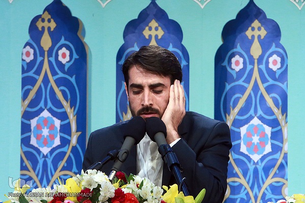 تحسین داوران از اجرای نماینده ایران در هفتمین شب از مسابقات بینالمللی قرآن دانشجویان تحسین داوران از اجرای نماینده ایران در هفتمین شب از مسابقات بینالمللی قرآن دانشجویان