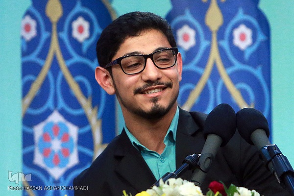 تحسین داوران از اجرای نماینده ایران در هفتمین شب از مسابقات بینالمللی قرآن دانشجویان تحسین داوران از اجرای نماینده ایران در هفتمین شب از مسابقات بینالمللی قرآن دانشجویان