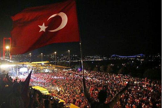 ختم قرآن در مساجد ترکیه هم&zwnj;زمان با سالگرد کودتا