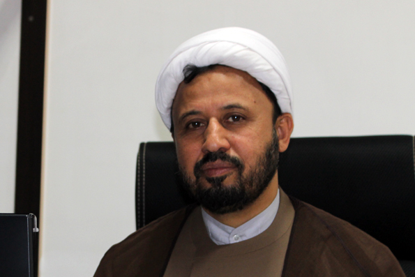 فرهنگیان اقتصاد مقاومتی را در جامعه پیاده‌سازی کنند