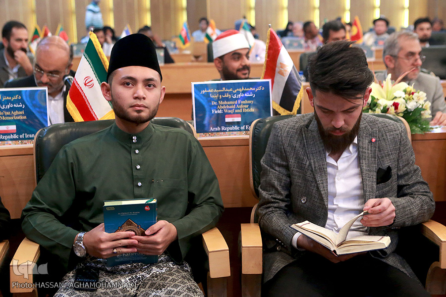اجرای 3 قاری و 2 حافظ طی دومین شب مسابقات بین‌المللی قرآن دانشجویان + فیلم