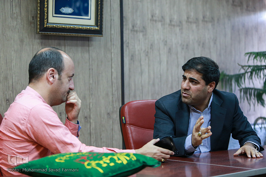 نقد و نظرهای داخلی پیرامون کشتی قرآن مطلا مغرضانه بود/دستمزدم را از امام&zwnj;حسین(ع) گرفتم