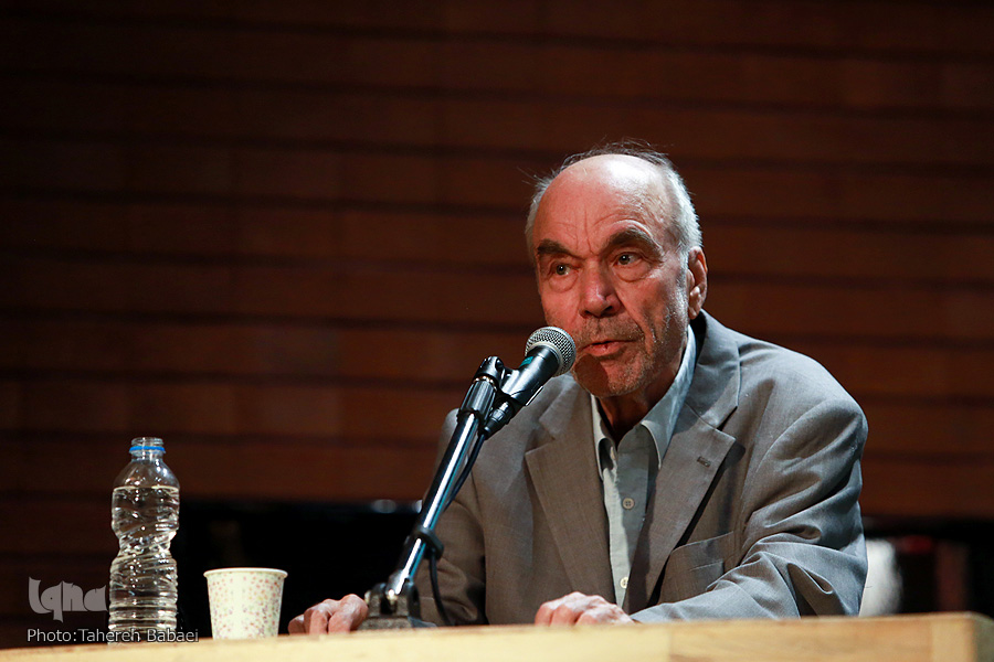 مرحوم شایگان محل تلاقی دو دریای فرهنگ غرب و شرق بود