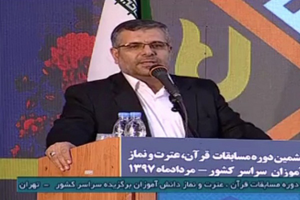 تمسک به قرآن یعنی تجلی آموزه‌های کلام وحی در رفتار/ وقف مشارکتی با جدیت برای توسعه امور قرآنی دانش‌آموزان دنبال می‌شود