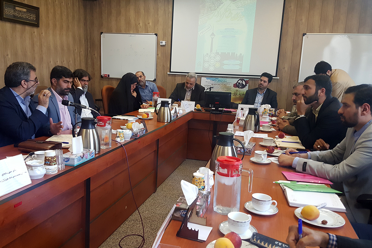 فرصت‌ها و چالش‌های فعالیت‌های قرآنی سپاه بررسی شد