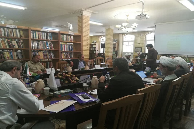 معنابخشی مهمترین انتظار بشر از دین است