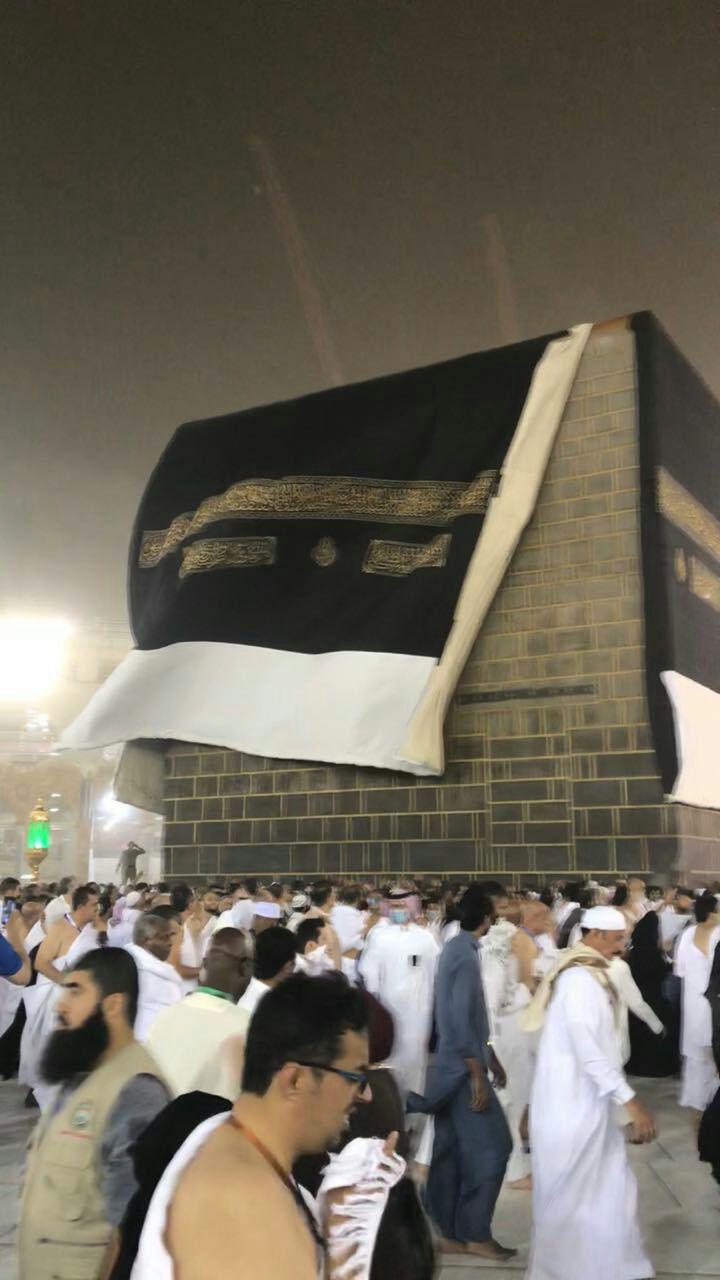 تندباد در مکه پرده کعبه را کنار زد/ فیلم+عکس