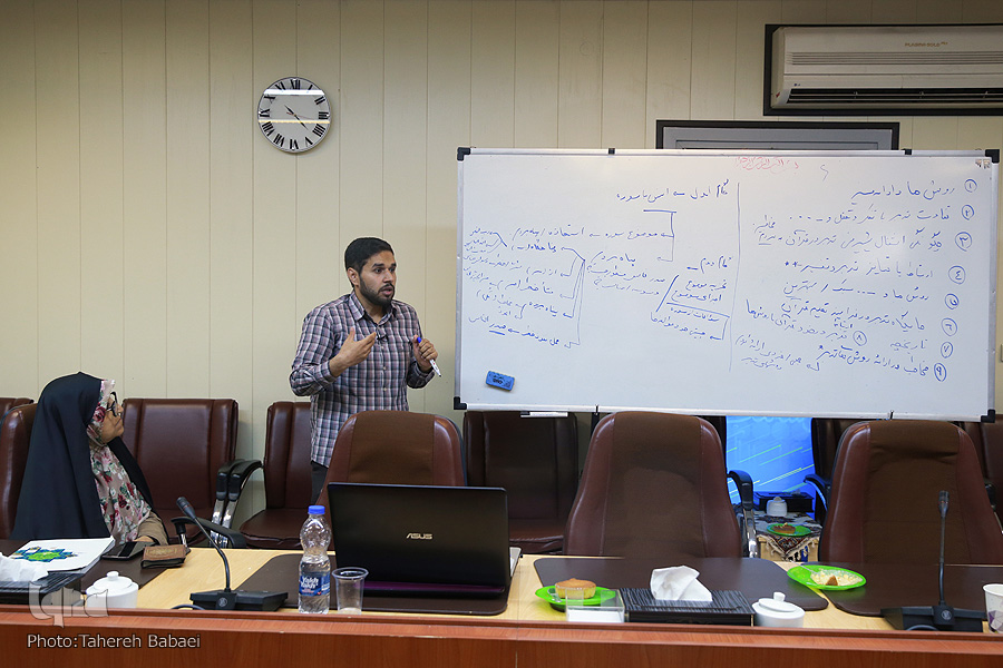 آموزش تدبر روش‌مند و تفاوت تدبر با تفکر در قرآن؛ محور‌های دوره دانشجومتدبر قرآنی