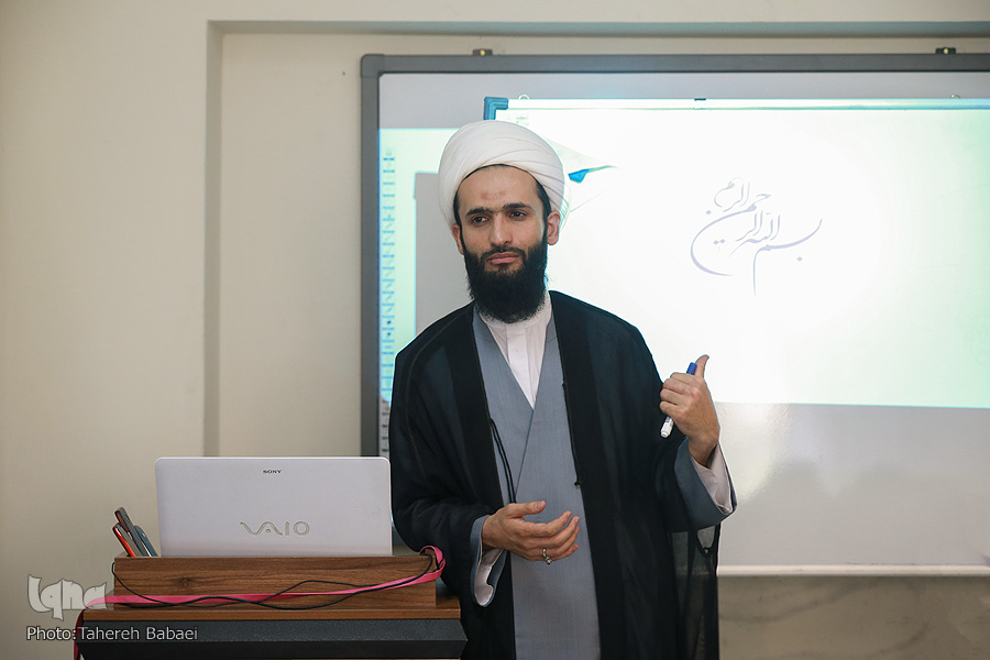 آموزش تدبر روش‌مند و تفاوت تدبر با تفکر در قرآن؛ محور‌های دوره دانشجومتدبر قرآنی