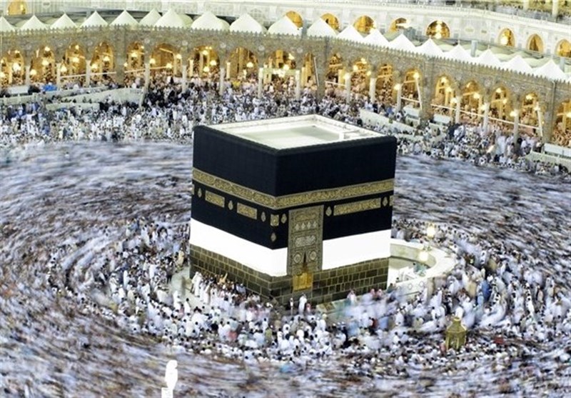 یکی از اسرار حج دورشدن از خود و تقویت روحیه ایثار است