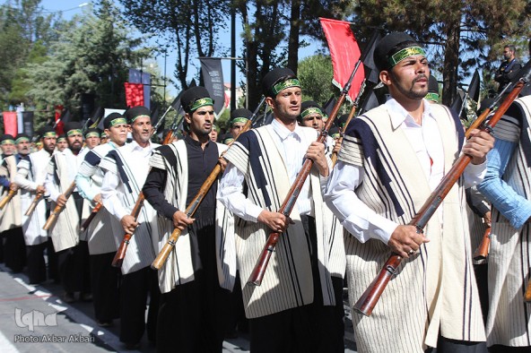 رژه نیروهای مسلح در چهارمحال و بختیاری