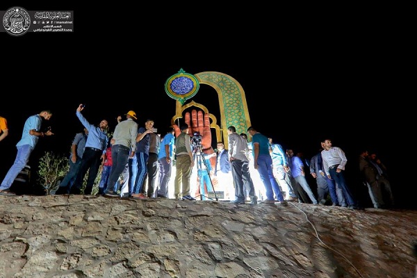 رونمایی از تندیس ولایت در جوار مرقد امام علی (ع) + عکس