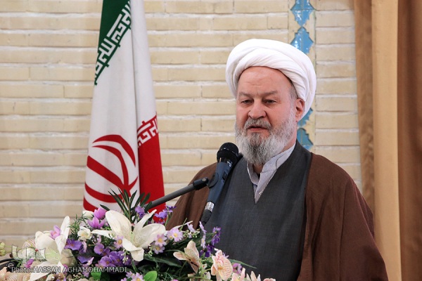 شرط ماندگاری حافظان؛ عمل به دانسته های قرآنی و پناه بردن به خداوند در برابر وسوسه ها