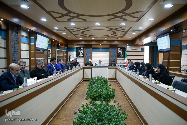 بررسی راهکاری تشکیل اتحادیه مدغم کشوری / قانونی یا فراقانونی