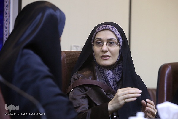 هفته خوشنویسی ایران به فیلیپین می&zwnj;رود/ ترسیم صلح با هنرمندی مسلمان و مسیحی+عکس