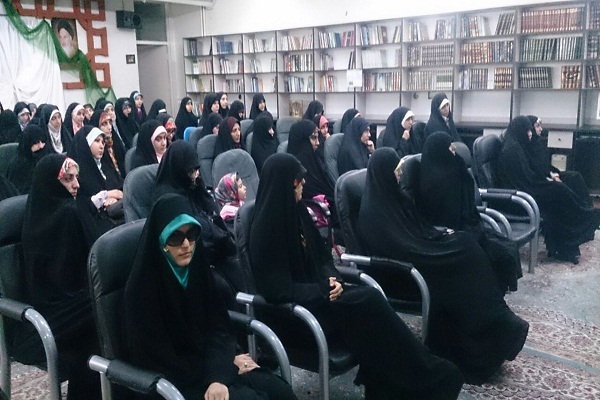 دوشنبه/// شاید توفیق دیدار برایم محقق نشود اما در قلیم می‌توانم یک قدم به خواسته ایشان نزدیک‌تر شود/ مسابقات بهانه‌ای برای تثبیت باشد نه عرصه‌ رقابت/  برکت حفظ قرآن را از ائمه(ع) به ویژه امام حسین(ع) دارم/ حفظ قرآن زحمتی که شیرین است