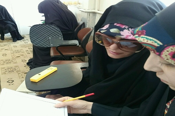 دوشنبه/// شاید توفیق دیدار برایم محقق نشود اما در قلیم می‌توانم یک قدم به خواسته ایشان نزدیک‌تر شود/ مسابقات بهانه‌ای برای تثبیت باشد نه عرصه‌ رقابت/  برکت حفظ قرآن را از ائمه(ع) به ویژه امام حسین(ع) دارم/ حفظ قرآن زحمتی که شیرین است