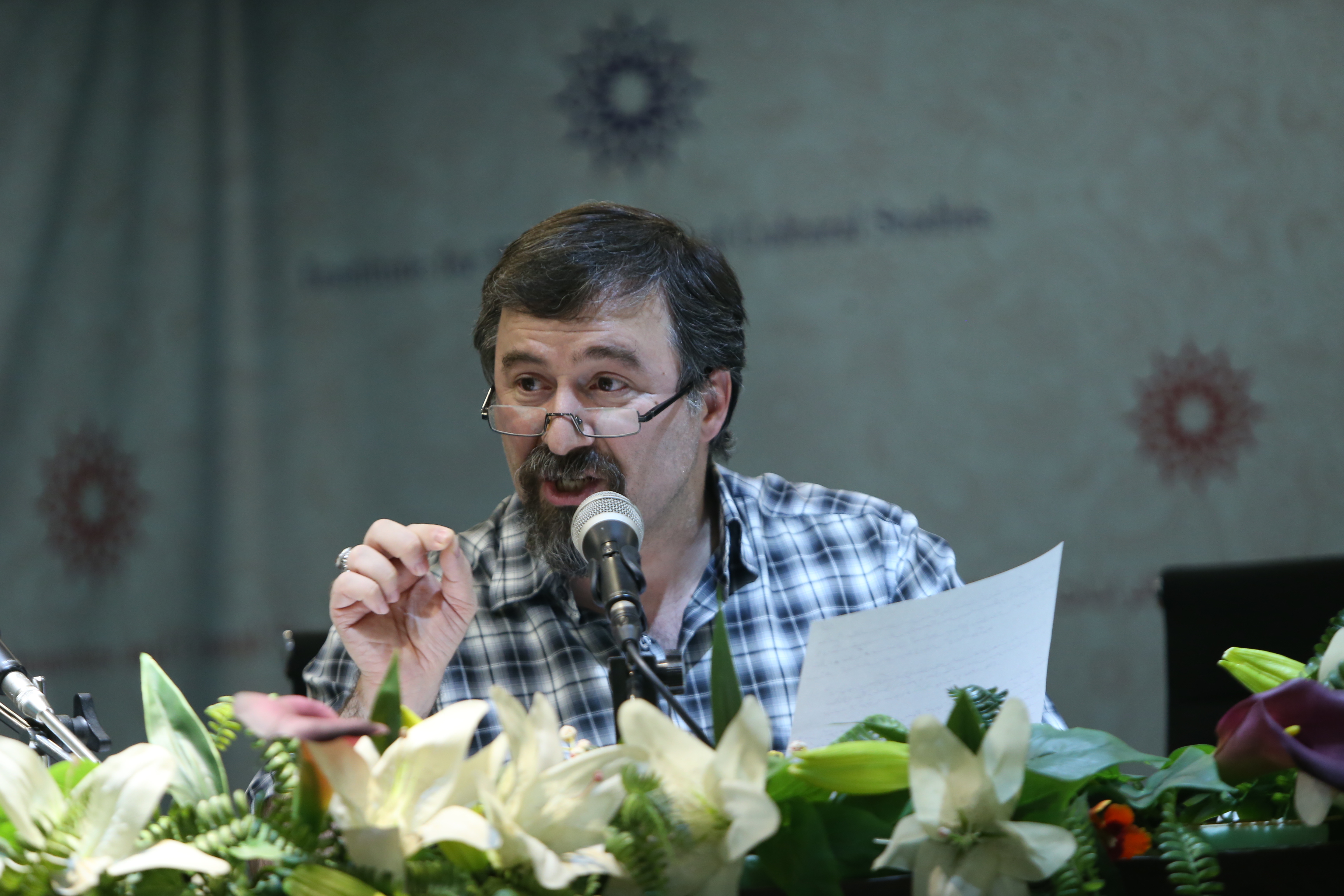 عبدالکریمی با کاتولیزه کردن جهانبینی اسلام از منطق قرآنی فاصله گرفته است نگاه عبدالکریمی به قرآن آن کاتولیزه کرده و با منطق قرآنی فاصله دارد