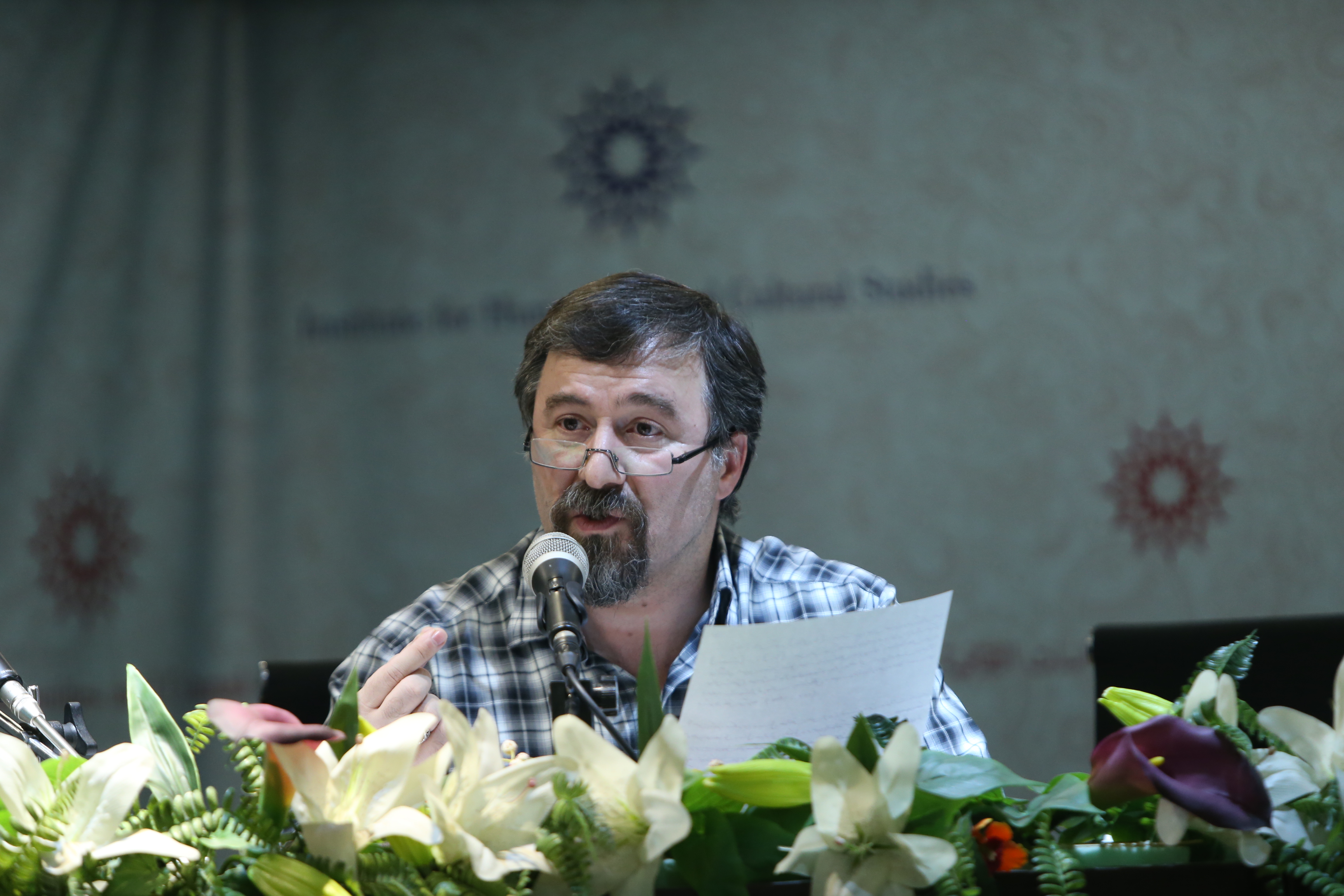 عبدالکریمی با کاتولیزه کردن جهانبینی اسلام از منطق قرآنی فاصله گرفته است نگاه عبدالکریمی به قرآن آن کاتولیزه کرده و با منطق قرآنی فاصله دارد