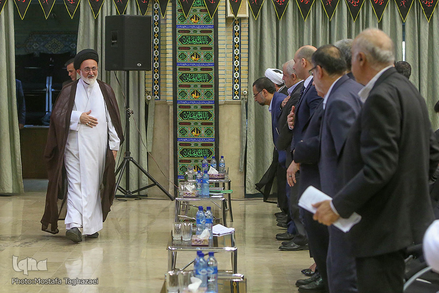 جایزه جهانی اربعین میزبان آثار هنرمندان 25 کشور شد/ راهپیمایی اربعین، شکل سیاحتی به خود نگیرد