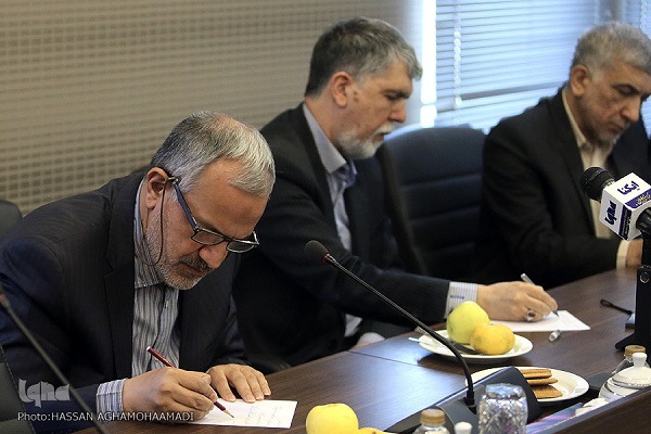 تأکید بر استقرار پایگاه پایاننامههای قرآنی در تهران تأکید بر استقرار پایگاه پایاننامههای قرآنی در تهران