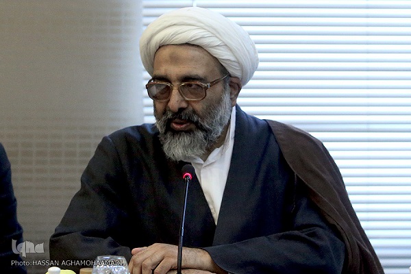 حجت الاسلام محمد عبداللهیان تأکید بر استقرار پایگاه پایاننامههای قرآنی در تهران