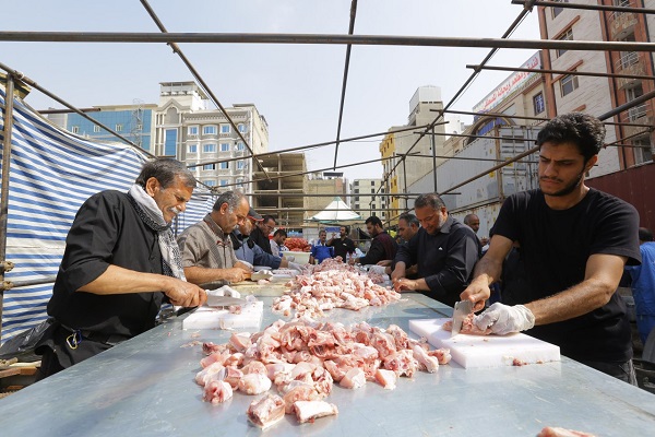 پنج&zwnj;شنبه/// تکاپوی جامعه ایرانی برای اربعین حسینی/ از نمایشگاه لباس عاشورایی تا تعویق جشنواره رسانه&zwnj;های دیجیتال