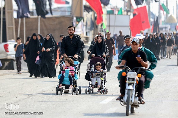 پنج&zwnj;شنبه/// تکاپوی جامعه ایرانی برای اربعین حسینی/ از نمایشگاه لباس عاشورایی تا تعویق جشنواره رسانه&zwnj;های دیجیتال