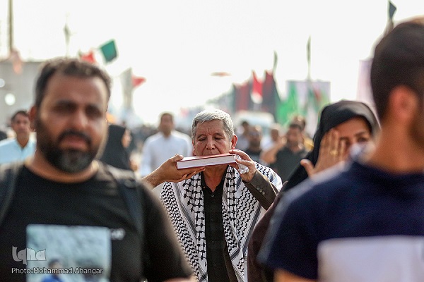 پنج&zwnj;شنبه/// تکاپوی جامعه ایرانی برای اربعین حسینی/ از نمایشگاه لباس عاشورایی تا تعویق جشنواره رسانه&zwnj;های دیجیتال