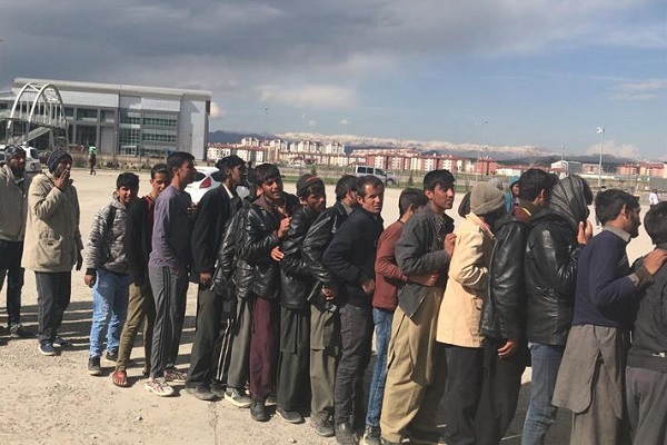 در دست تکمیل//ورود تدریجی طالبان به بدنه حکومت و تسلط جغرافیایی بر افغانستان