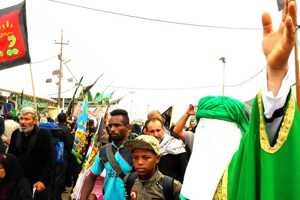 استقبال زائران اربعین از نمایشهای همایش «روایت راهیان» استقبال زائران اربعین از نمایشهای همایش «روایت راهیان»