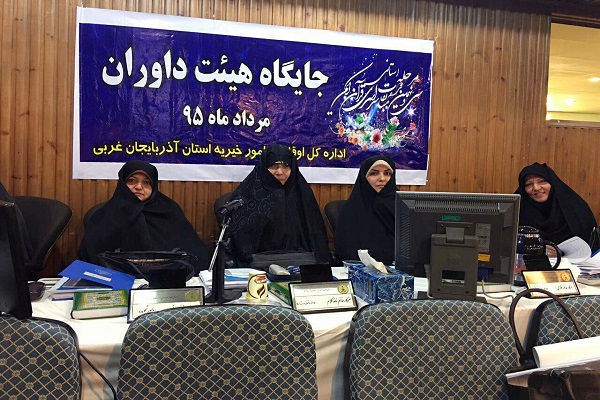 تجلیل از بانوان قرآنی صرفاً تشویق است و کار عملی در کنار آن نیست