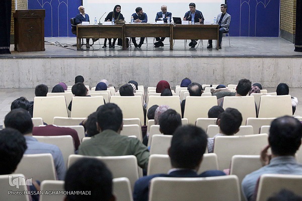 پنج&zwnj;شنبه صبح// مناسک اربعین؛ تجلی دوباره بیعت مردم با حسین(ع)/ فعالیت&zwnj;های مردمی در هفته&zwnj;ای که گذشت